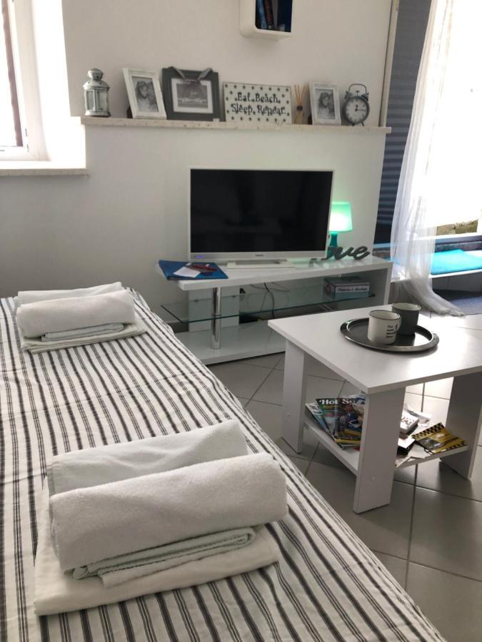 Apartment Estera Jelsa  Eksteriør billede