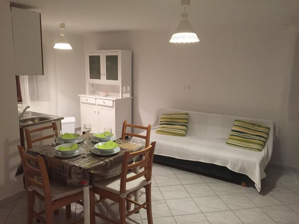 Apartment Estera Jelsa  Eksteriør billede